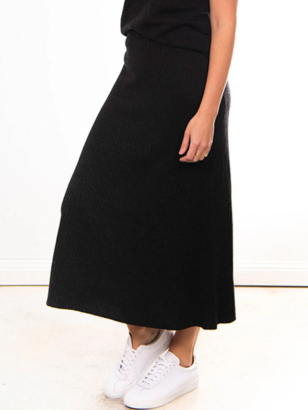 BRIDGE & LORD SKIRT WITH FLARED HEM