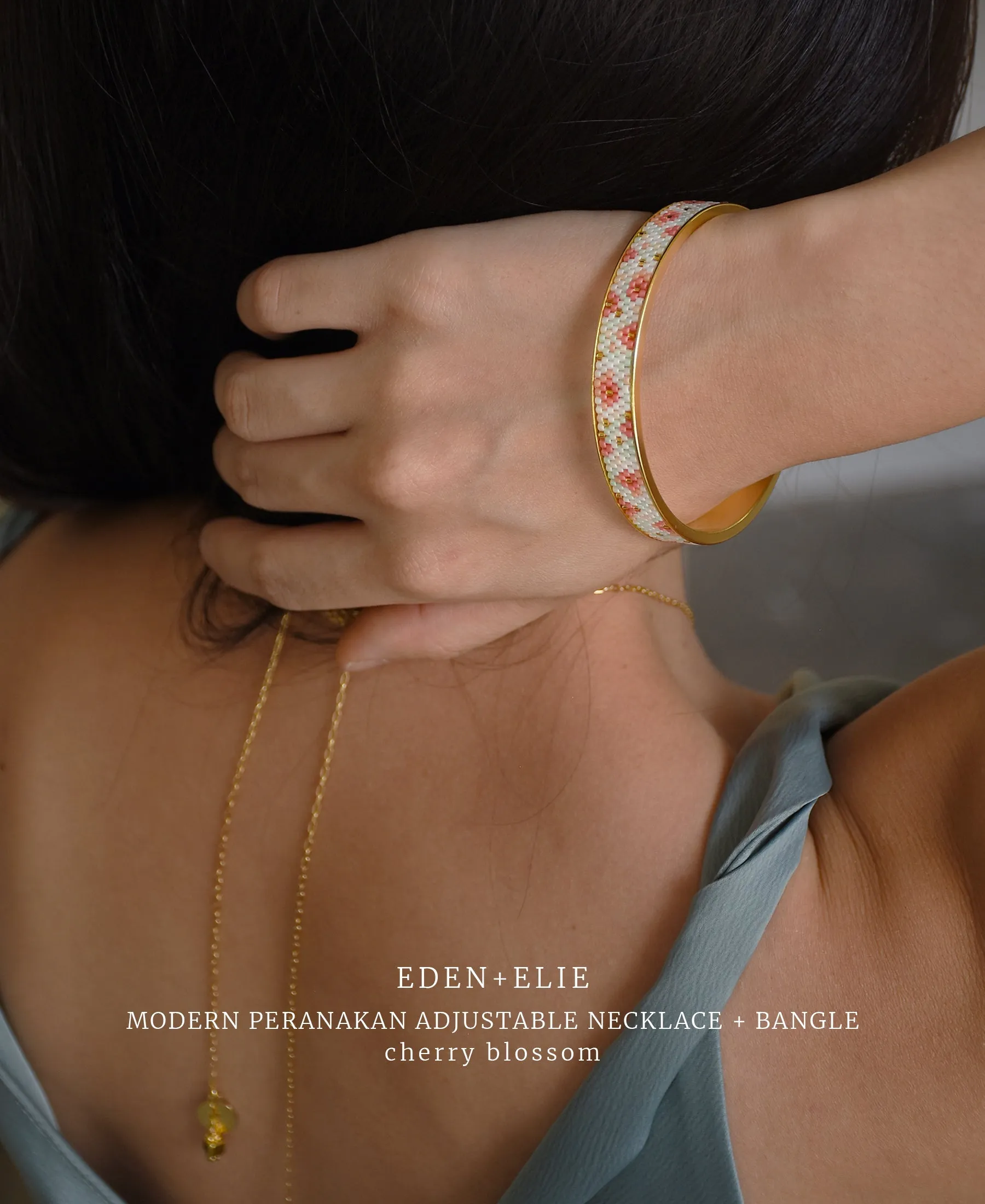 EDEN   ELIE Modern Peranakan gold narrow bangle - cherry blossom