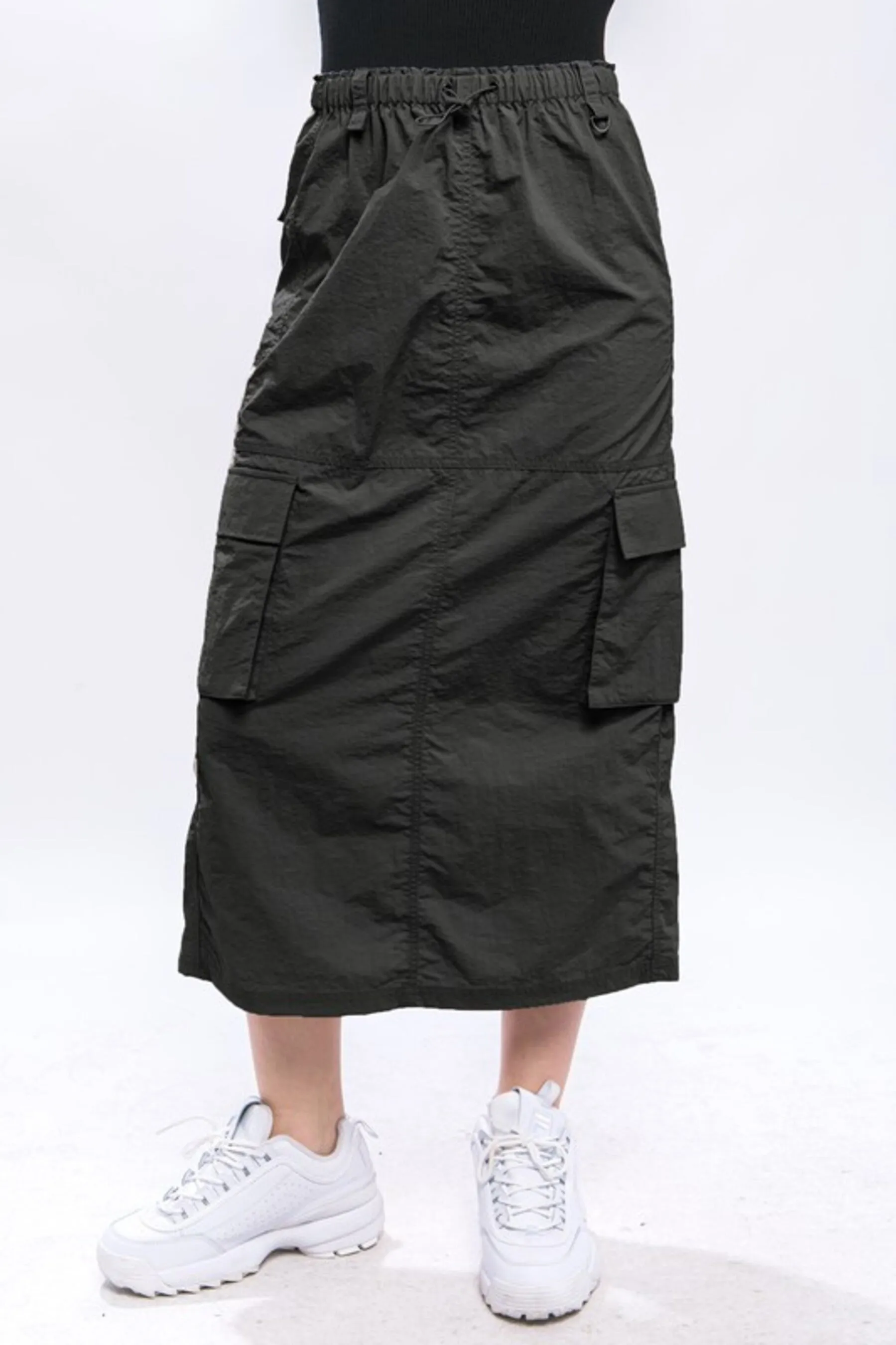 Women's Cargo Skirt With Side Pocket Detail And Rear Slit