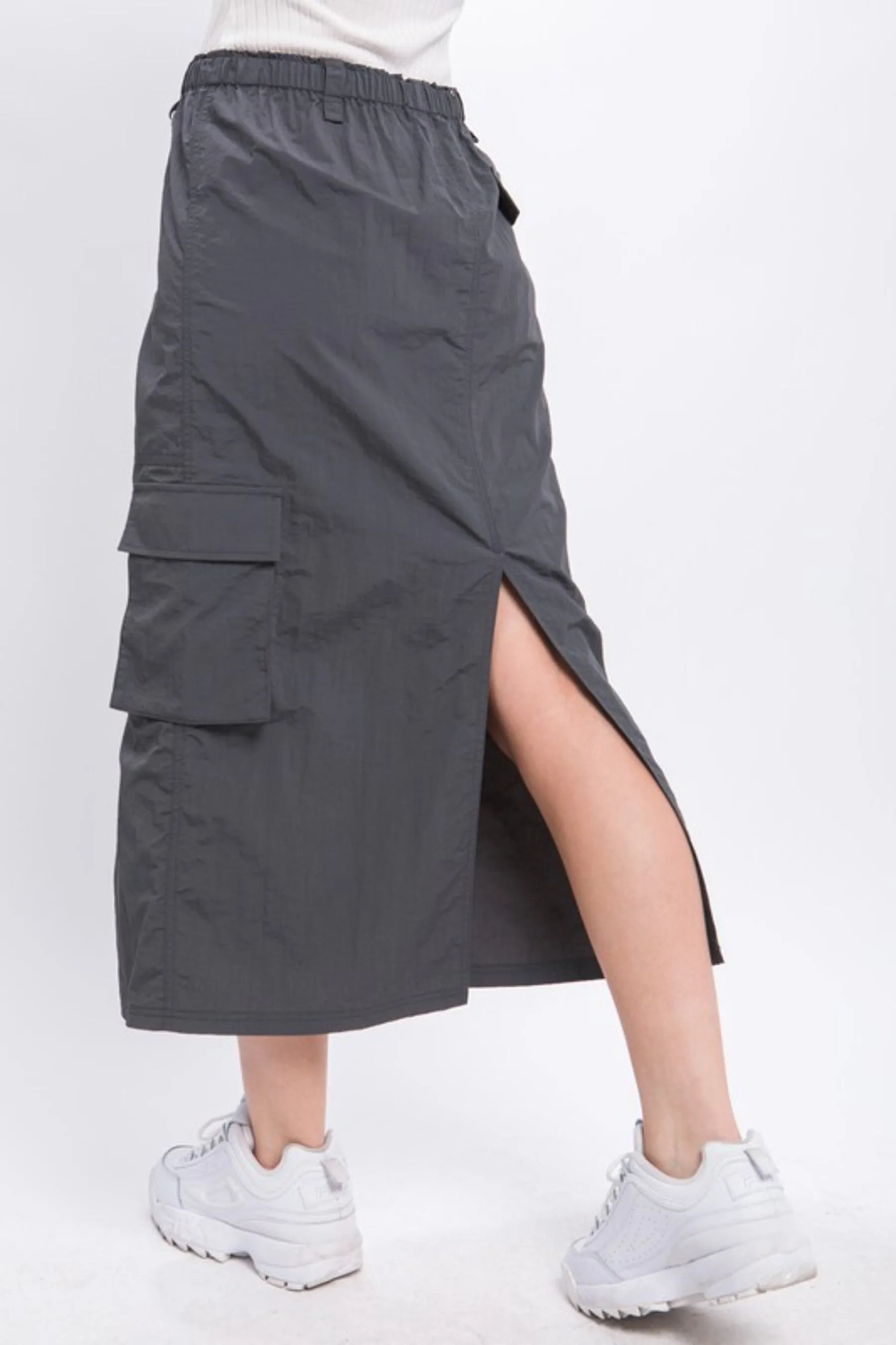 Women's Cargo Skirt With Side Pocket Detail And Rear Slit