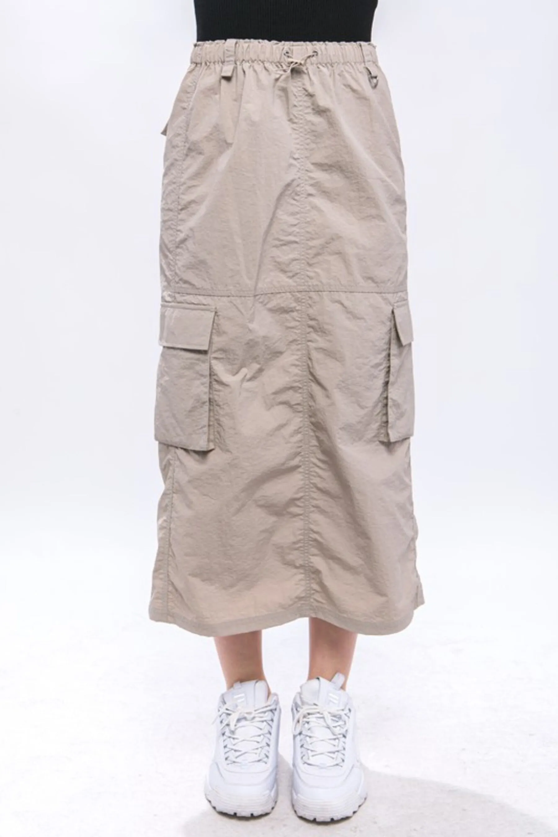 Women's Cargo Skirt With Side Pocket Detail And Rear Slit