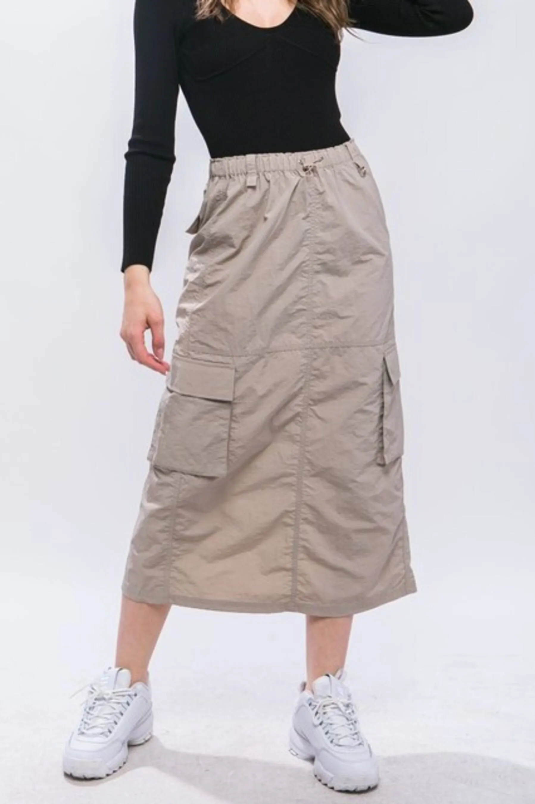 Women's Cargo Skirt With Side Pocket Detail And Rear Slit