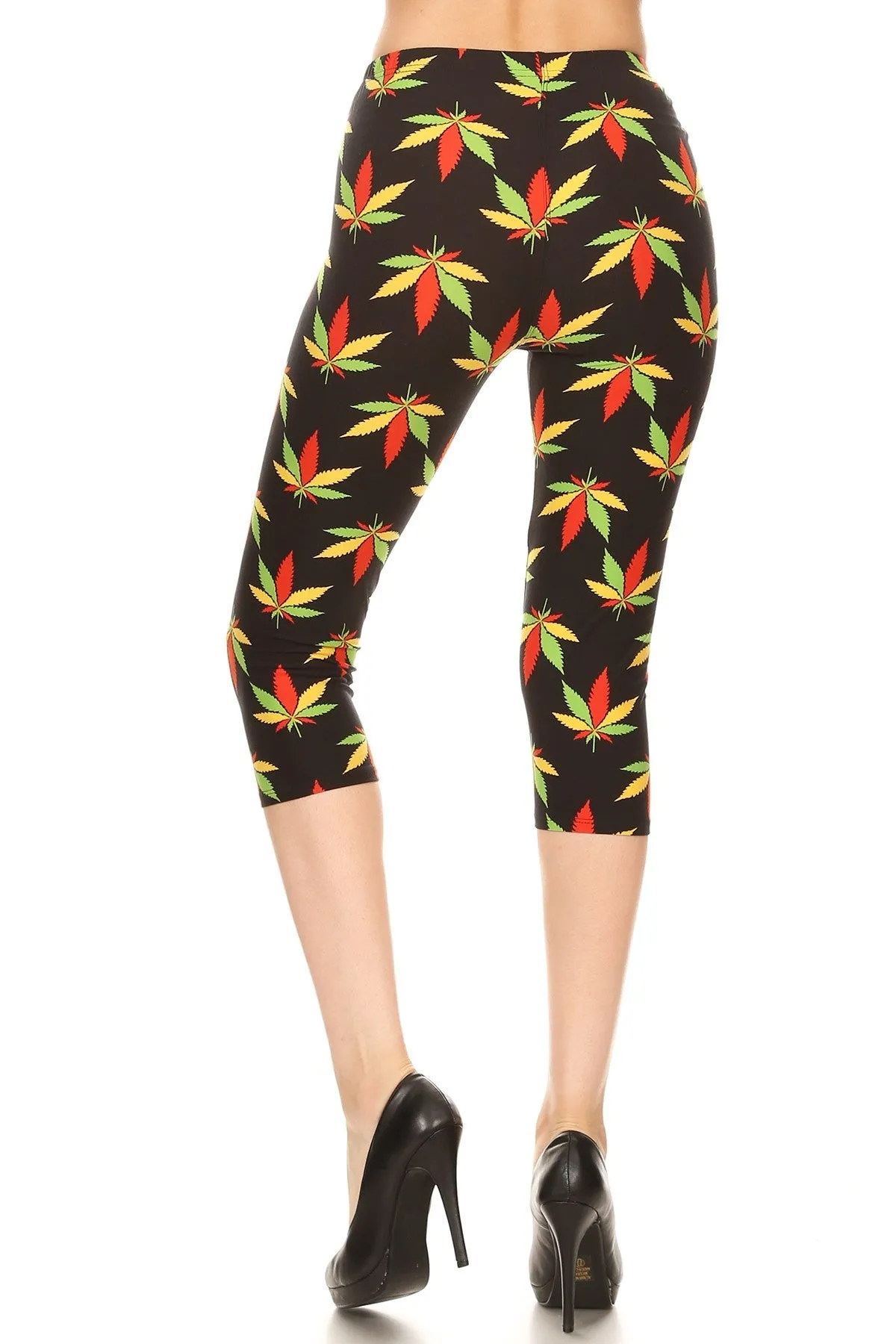 Women's Plus Colorful Leaf Plant Printed Cropped Capri Leggings