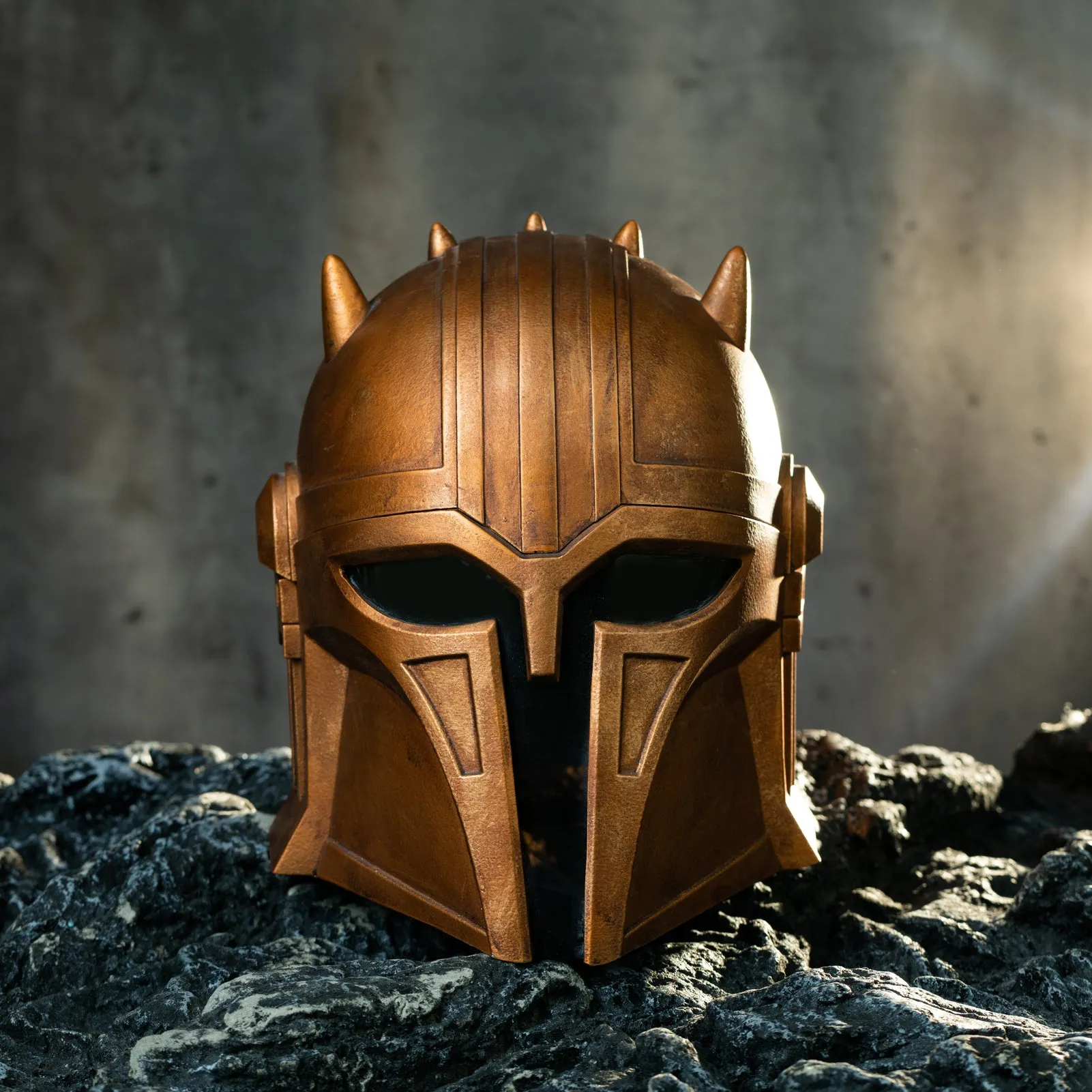 Xcoser Star Wars The Mandalorian Blacksmith Armorer Helm Kunstharz für Erwachsene Halloween-Cosplay-Helm